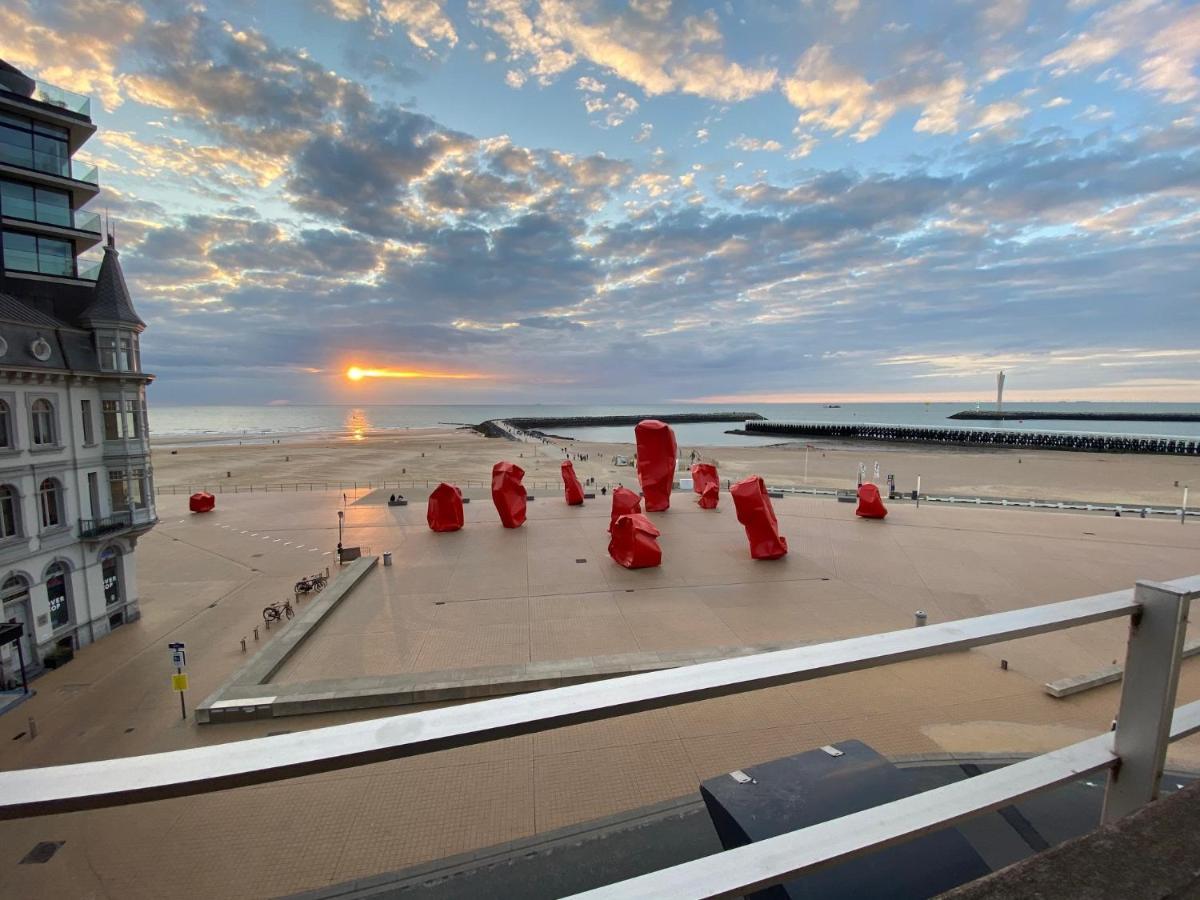 Panoramic View On Beach, Ships, Sea - Place To Be Остенде Екстериор снимка