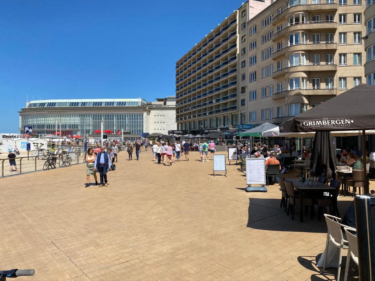 Panoramic View On Beach, Ships, Sea - Place To Be Остенде Екстериор снимка