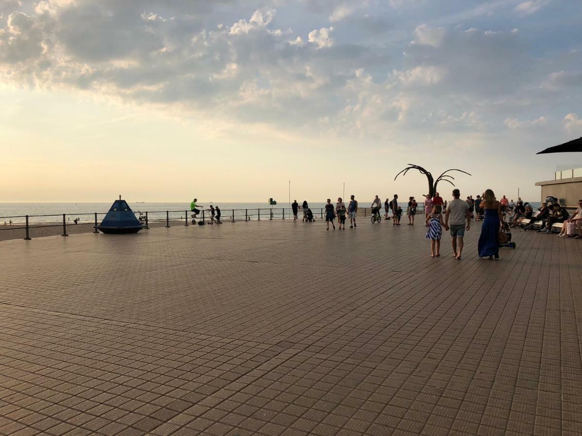 Panoramic View On Beach, Ships, Sea - Place To Be Остенде Екстериор снимка